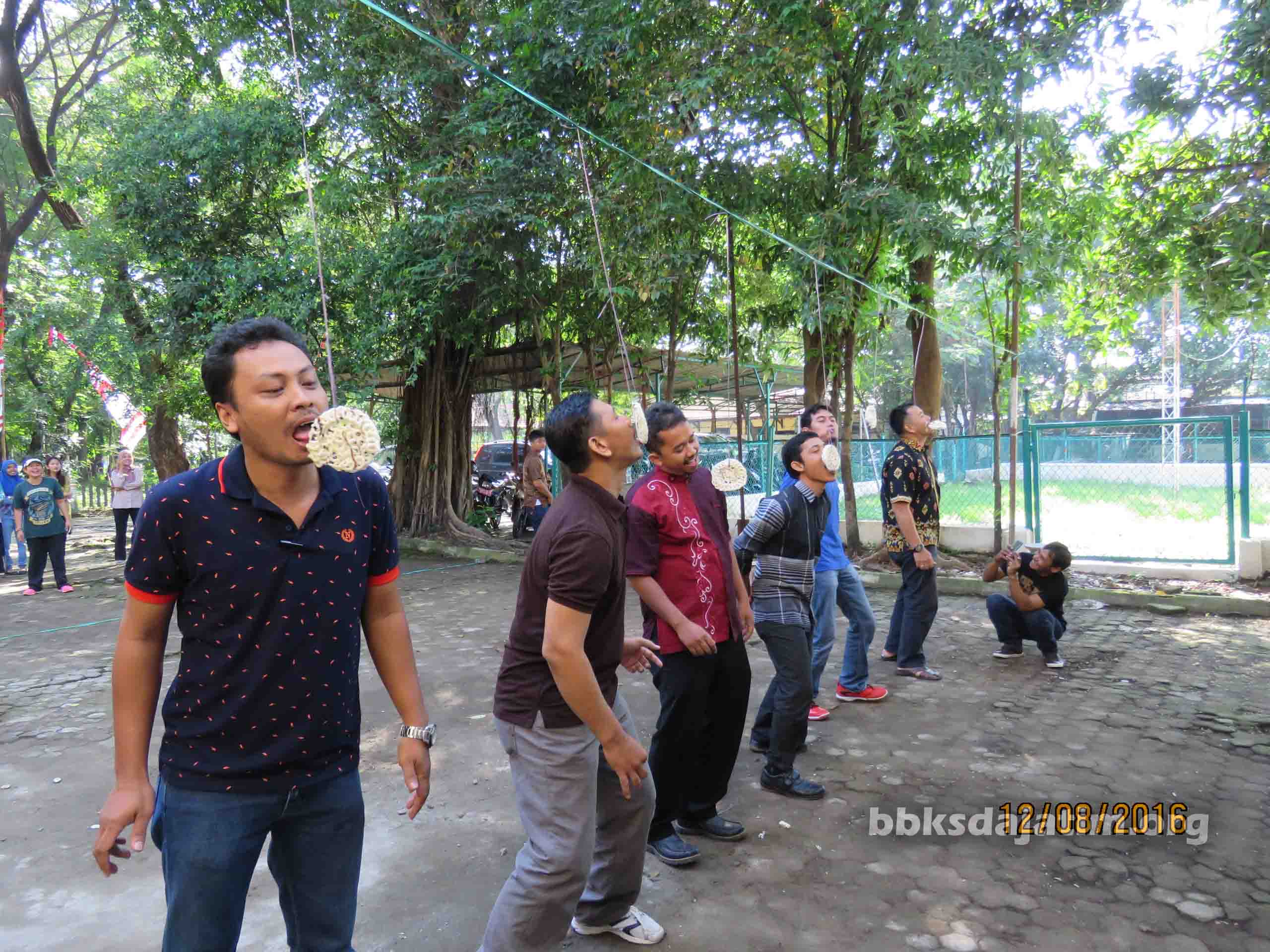 Rayakan HUT RI Dengan Berbagai Lomba