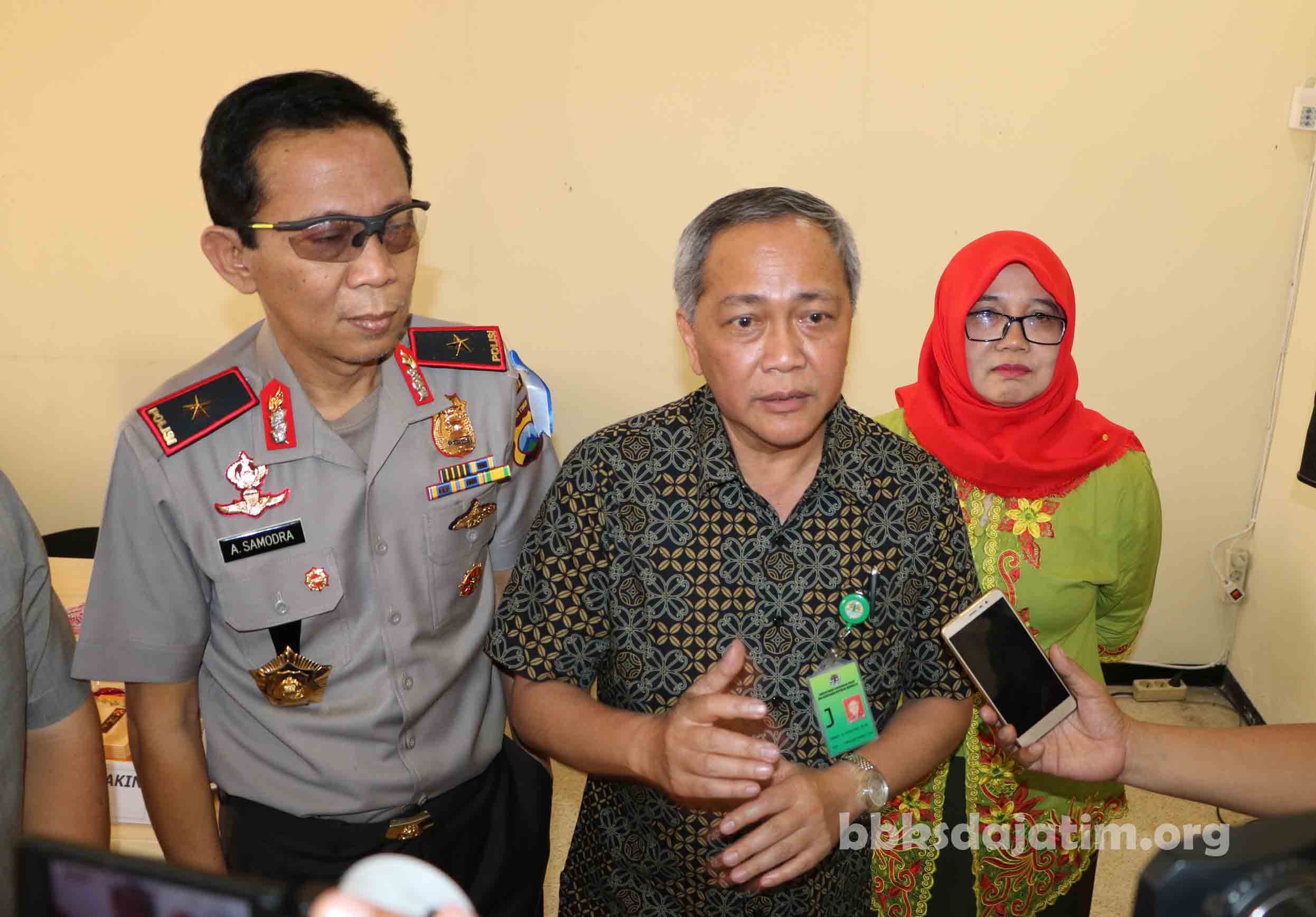 Dirjen Serahkan Izin Berburu di Jawa Timur