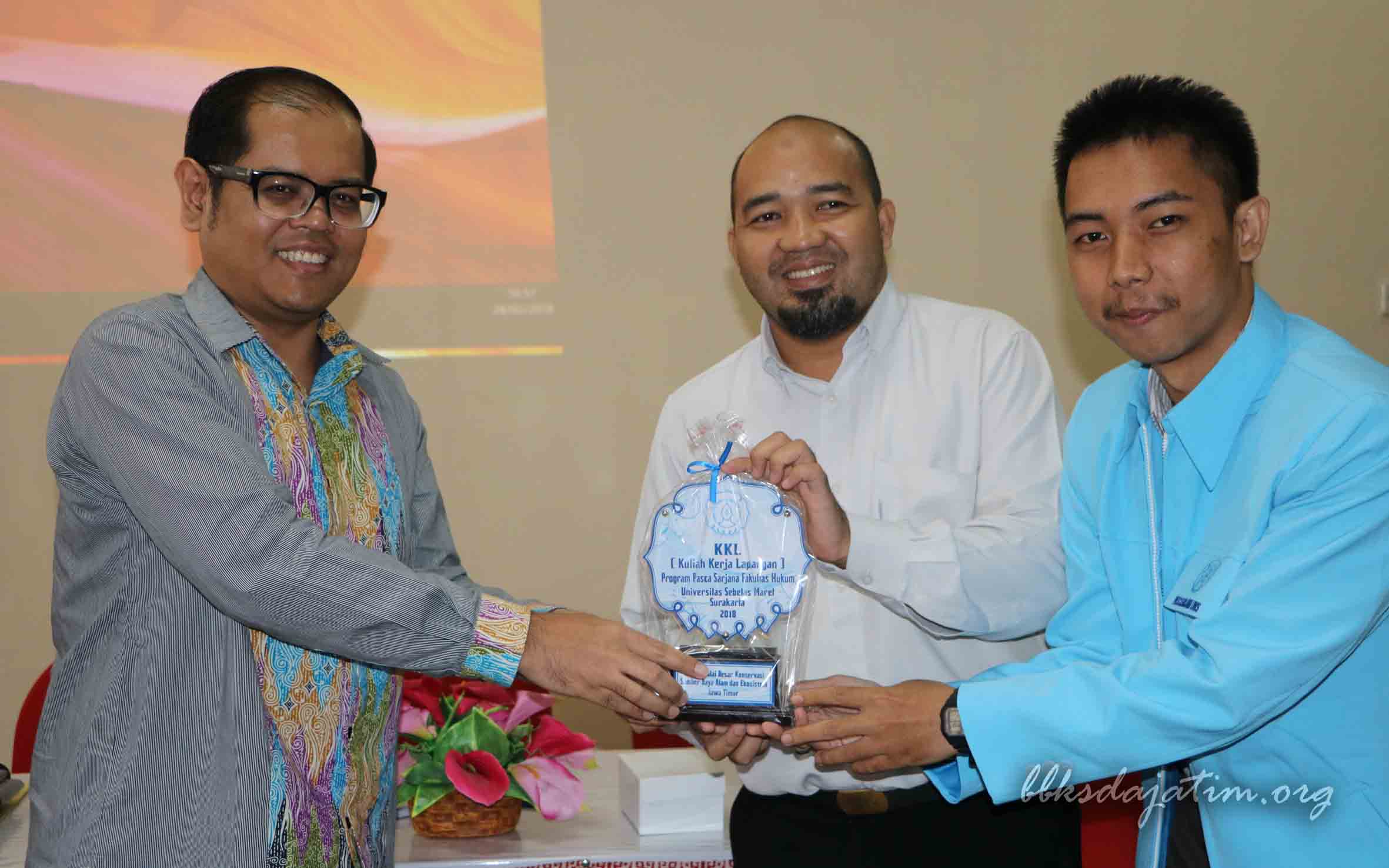 Mahasiswa S2 UNS Pertanyakan Kebijakan Hukum di KLHK