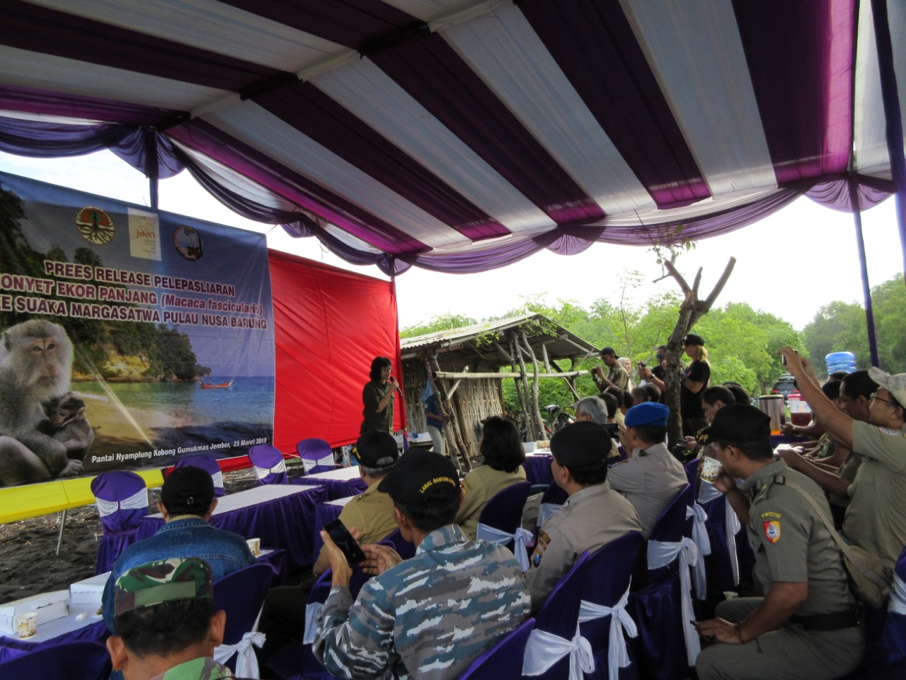 Pelepasliaran Monyet Ekor Panjang