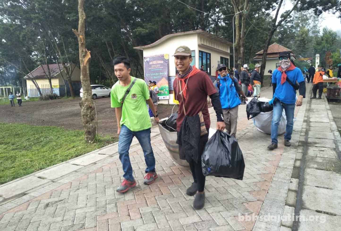 Ijen Rijik Ciptakan Ijen Yang Bersih