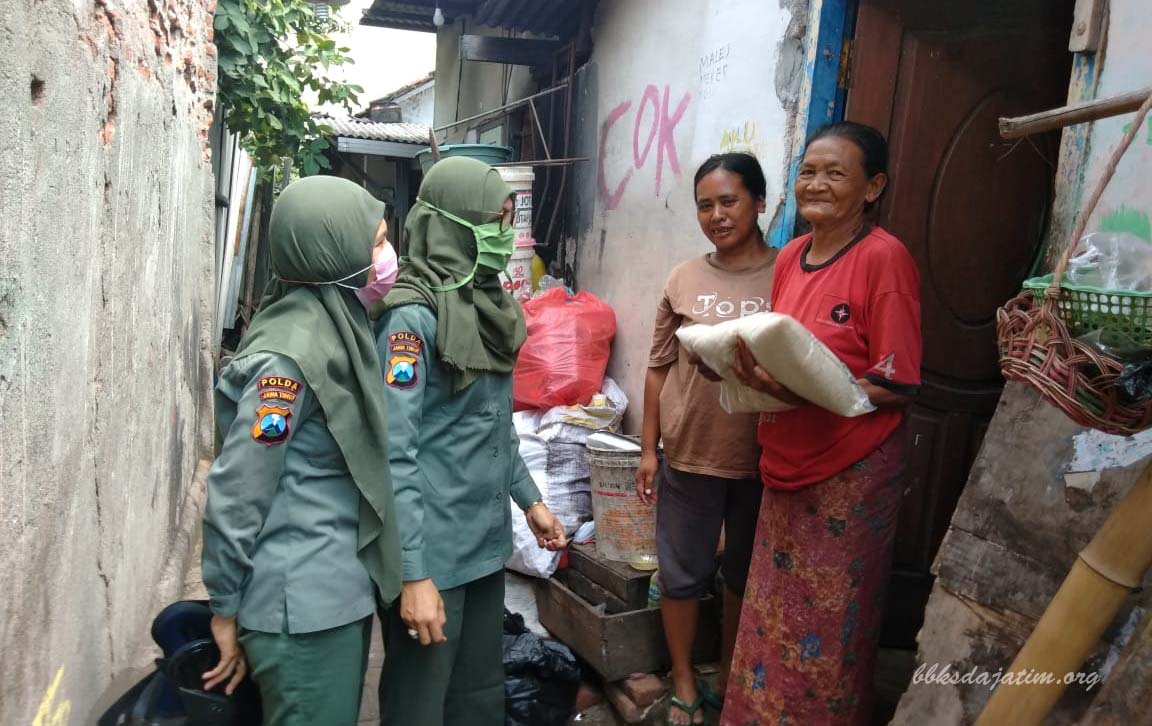 BBKSDA Jatim Bantu Masyarakat Terdampak Covid-19