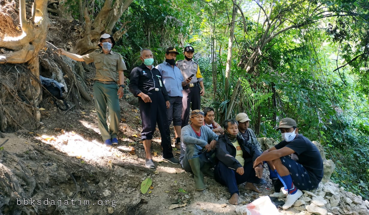 Perusak Cagar Alam Watangan Puger dibekuk