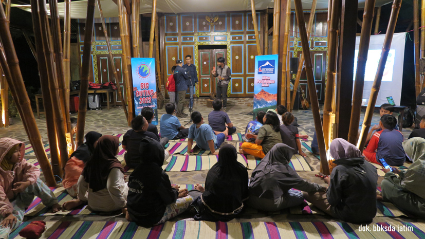 Sekolah Alam Mahira Outing ke Gunung Baung