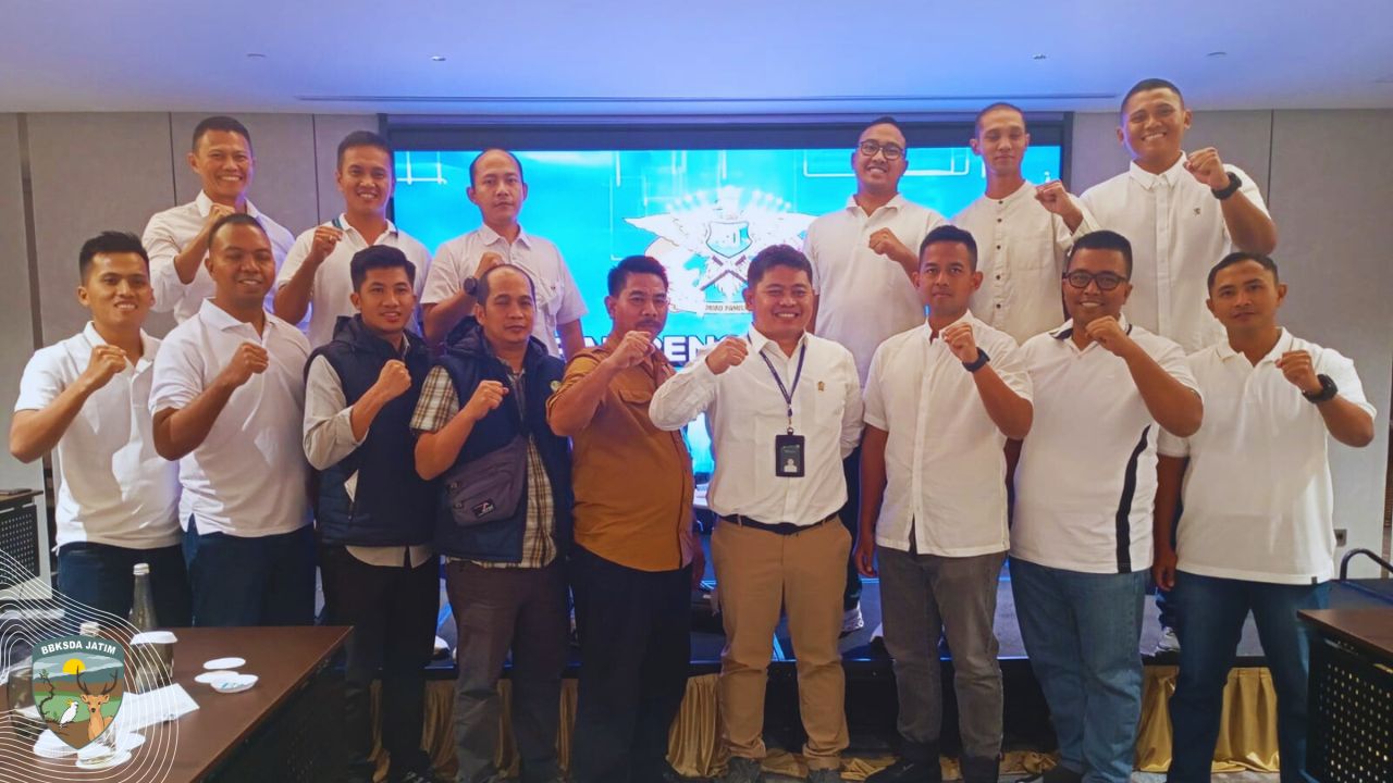 Perwira TNI AL dan Pejuang Satwa Liar Bersatu Jaga Alam Nusantara