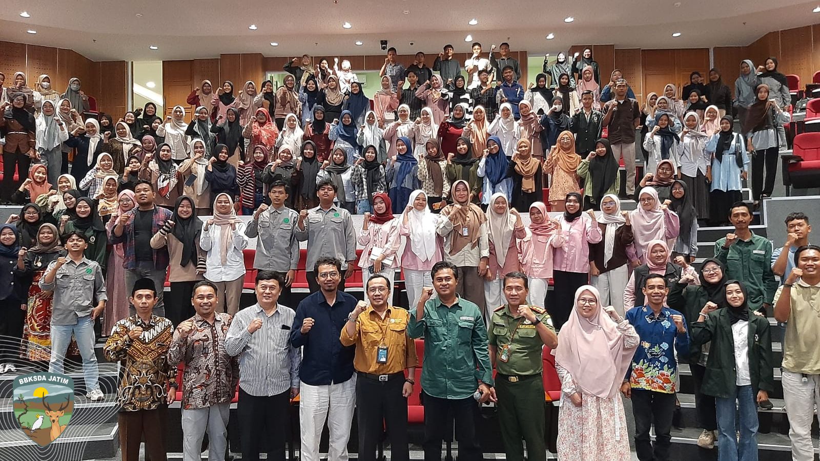 Satu Bumi, Satu Tindakan: Saat Iman, Ilmu, dan Alam Menyatu di Kampus UIN Sunan Ampel Surabaya