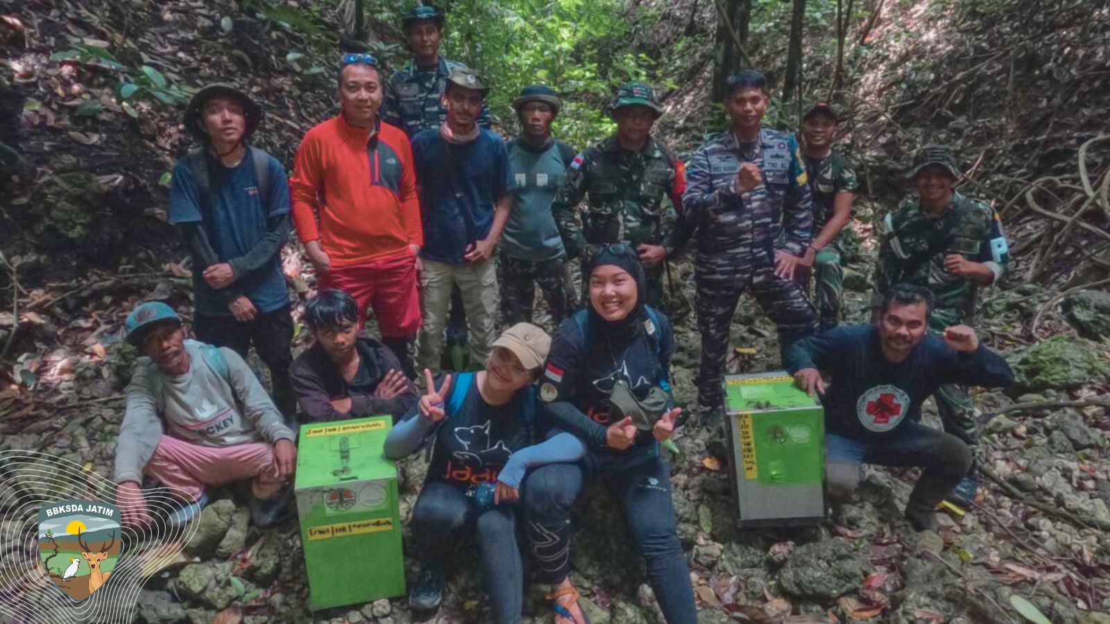 Merayakan Semangat Sumpah Pemuda, 39 Ekor Monyet Ekor Panjang di Lepasliarkan di Nusa Barung