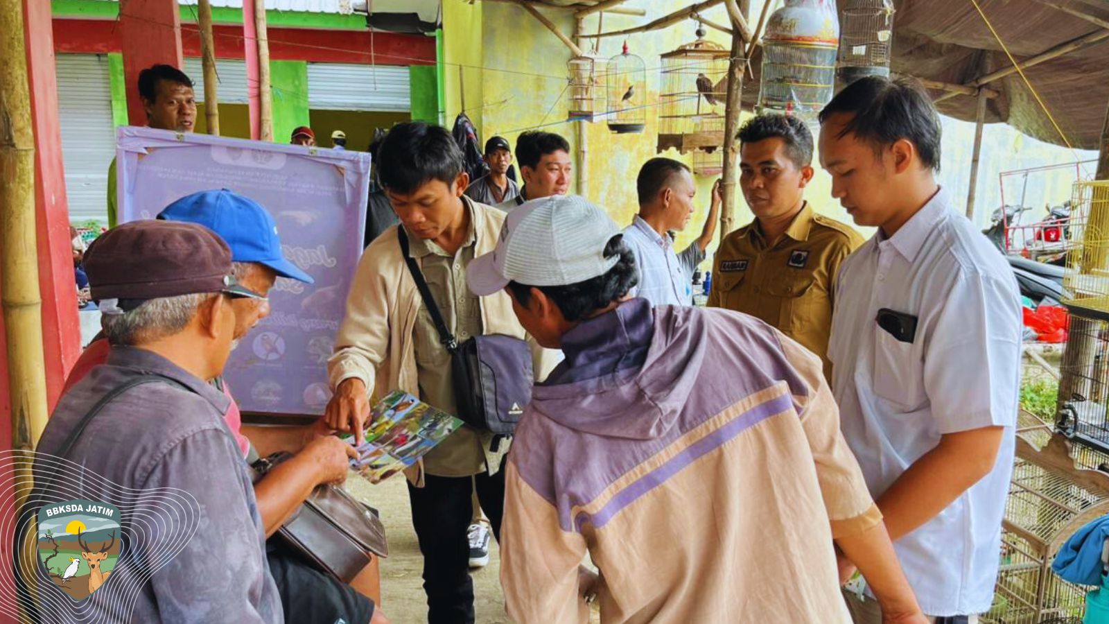 Ruang Edukasi, Menjaga Alam dari Lapak ke Lapak di Sumenep