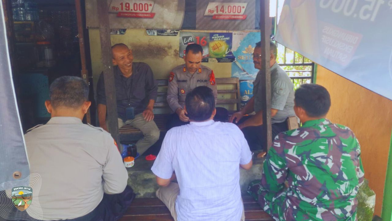 Jejak Lutung Jawa mengantar petugas KSDA ke Lereng Gunung Bancak