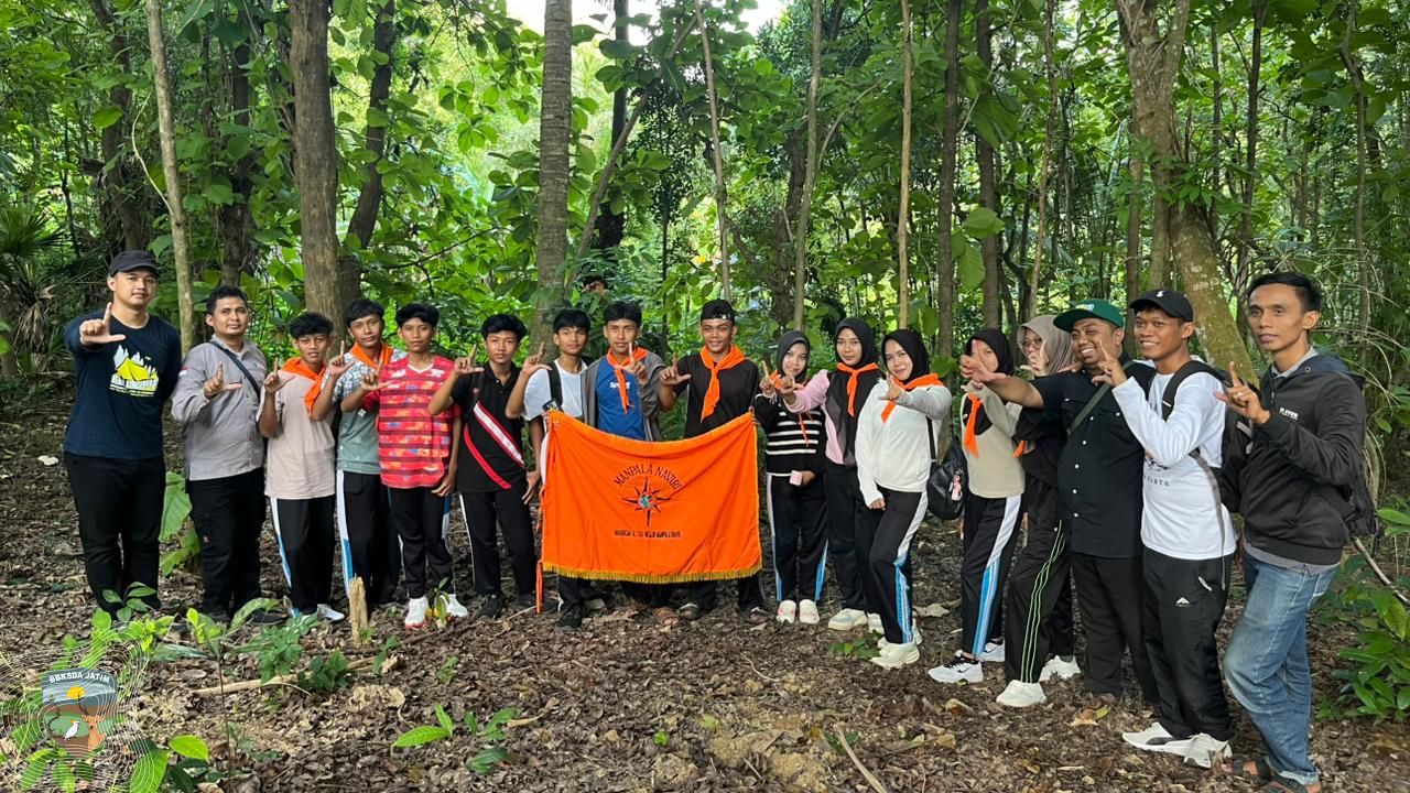 Menanam Cinta Alam Bersama Sispala di Pamekasan